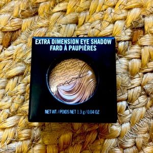 MAC Extra Dimension Eye Shadow